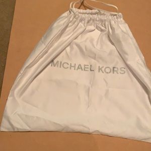 MICHAEL KORS LARGE WHITE PURSE DUST BAG.
